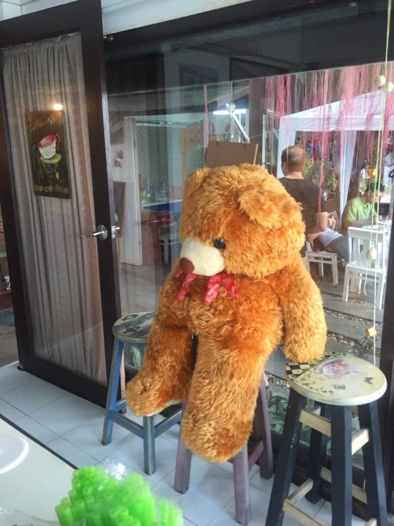 น้องหมีพุงป่องรอลูกค้าจ้า