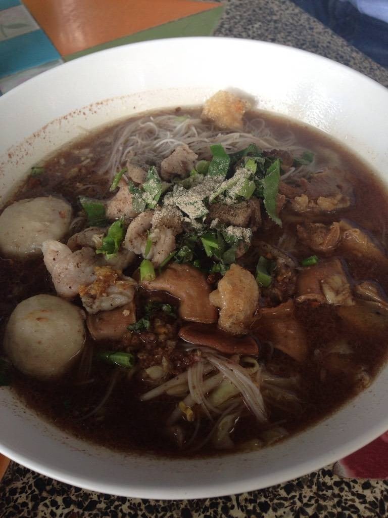 เส้นหมี่หมูรวม