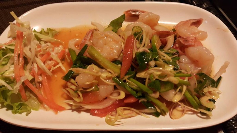 ยำตะไคร้กุ้งสด
