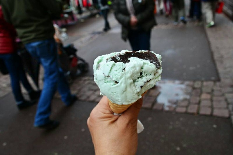 ช็อคโกแลตให้มาเป็นแผ่นๆเลยล่ะ