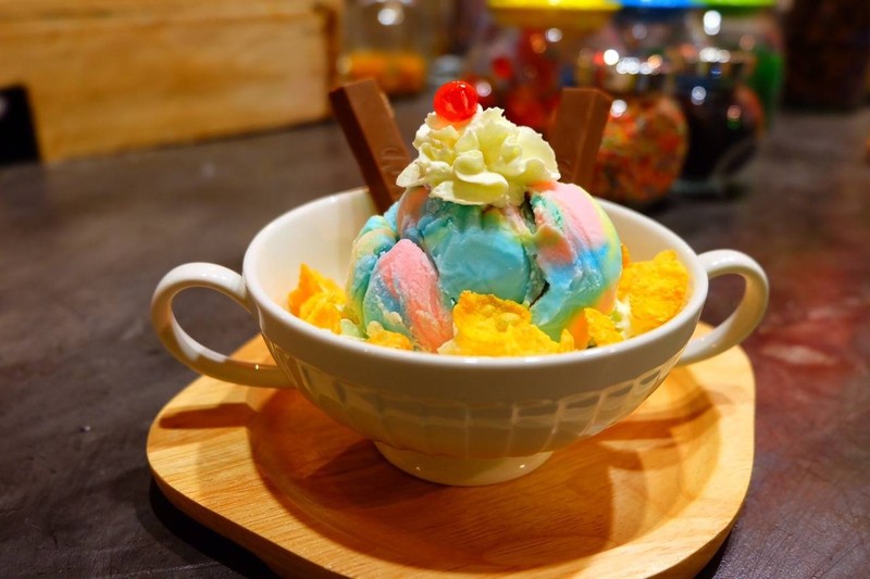 ไอศครีมซันเดย์