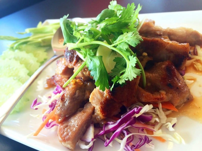 ลืมหมูย่างคำหวานร้านอื่นไปเลย