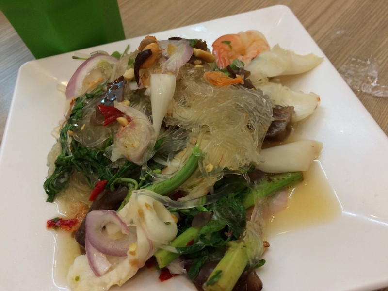 ยำวุ้นเส้น