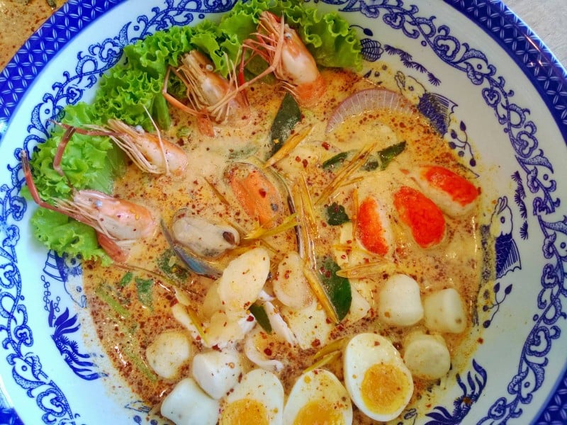 หนักเส้น เน้นเครื่อง 