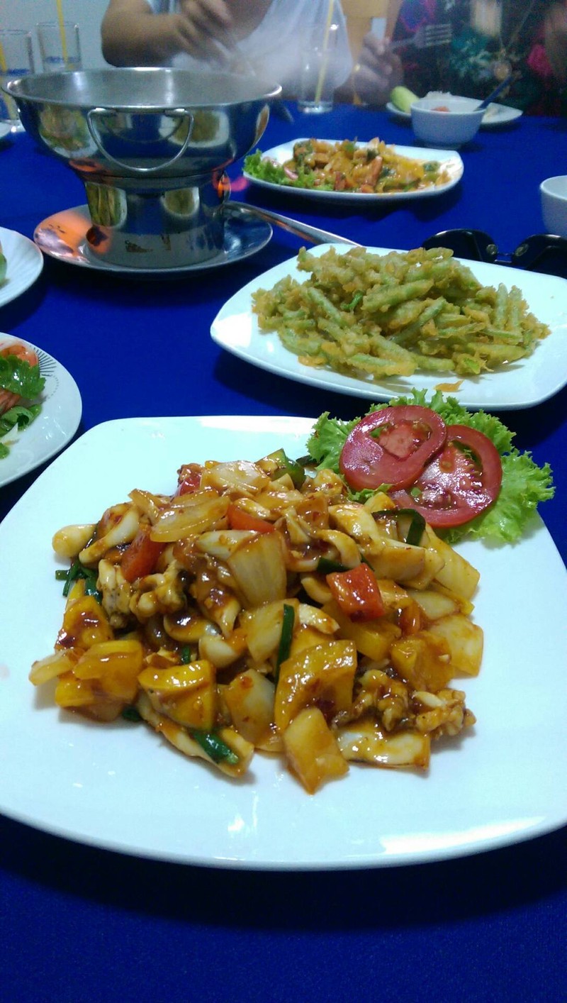 ปลาหมึกผัดไข่เค็ม