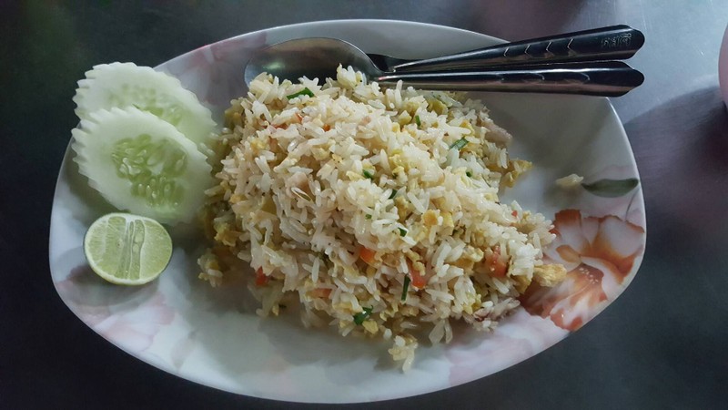 ข้าวผัดปู ( 40 บาท)