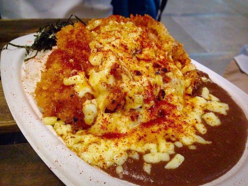 หมูทอดมาใหม่ๆ กรอบบ