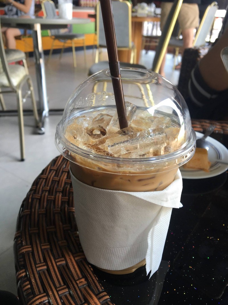 ลืมถ่ายชาเย็นมาด้วย