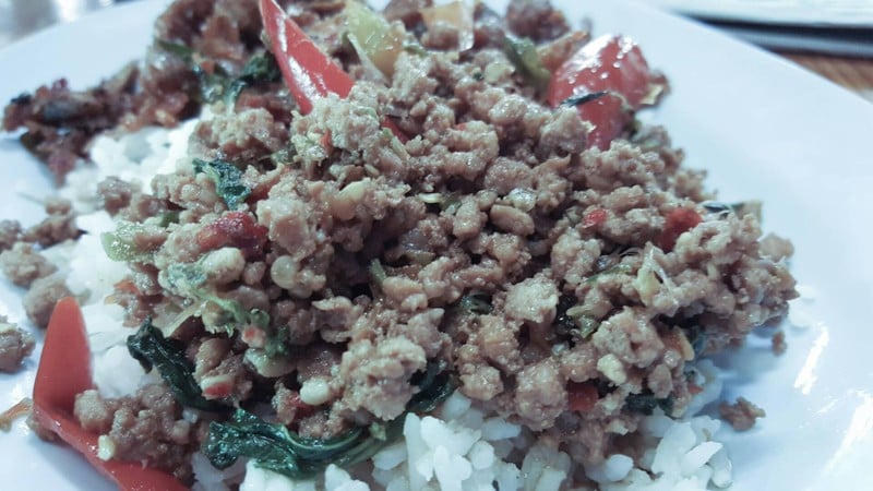 กะเพราหมูสับ