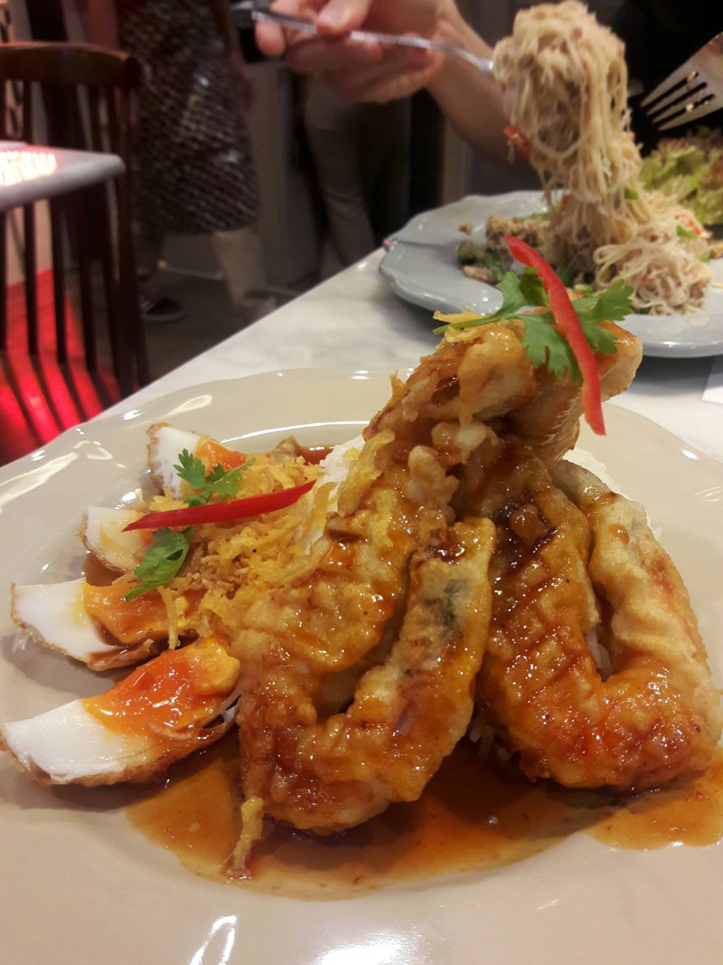 ซอสมะขามหวานไปนิด