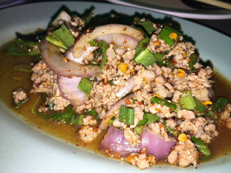 หมูสับสุดอร่อยกับการยำสุดแซ่บ