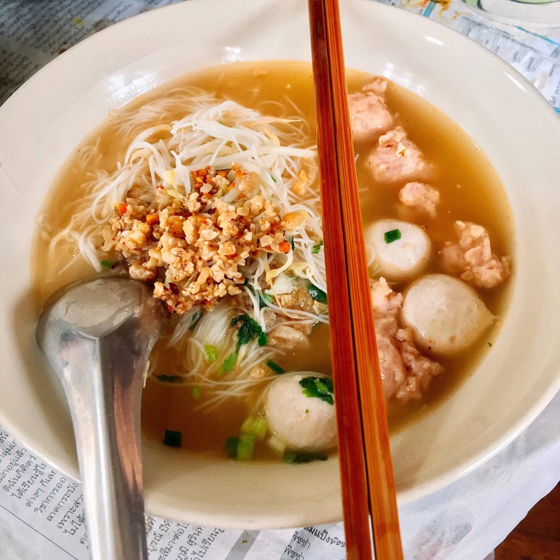 วัตถุดิบเกรดโอเค ต้มยำเข้มข้นแต่ติดเค็มไปนิด