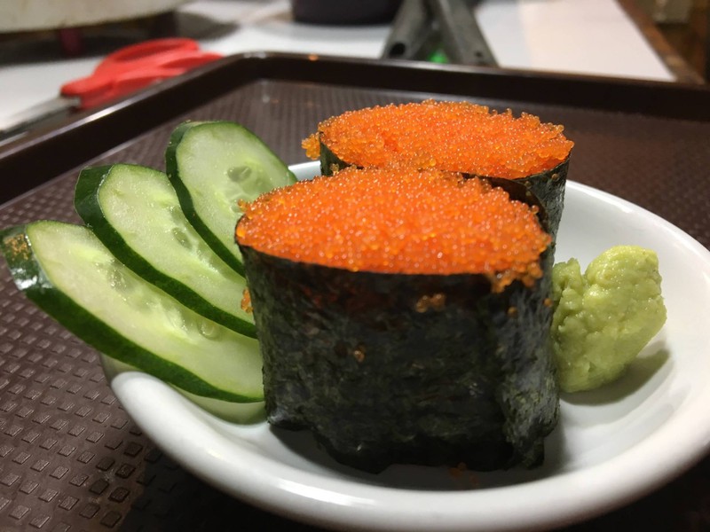 ซูชิหน้าไข่กุ้ง