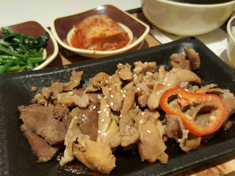 assorted meat hot plate set