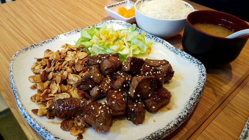 สั่งแบบเป็นเซ็ทก็ได้นะ ในชุดมีข้าว ซุป ผักดอง ด้วยนะ