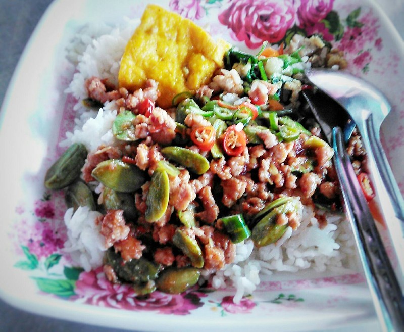 สตอหมูสับ + ผัดเต้าหู้ราดข้าว