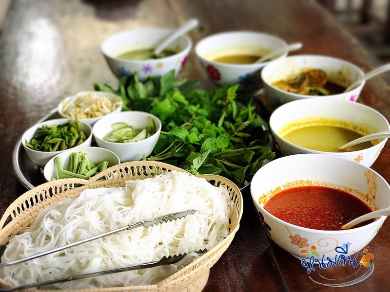 หนมจีน 5น้ำยา น้ำพริก / ปักษ์ใต้ / ป่า / ไตปลา /แกงเขียวหวานไก่