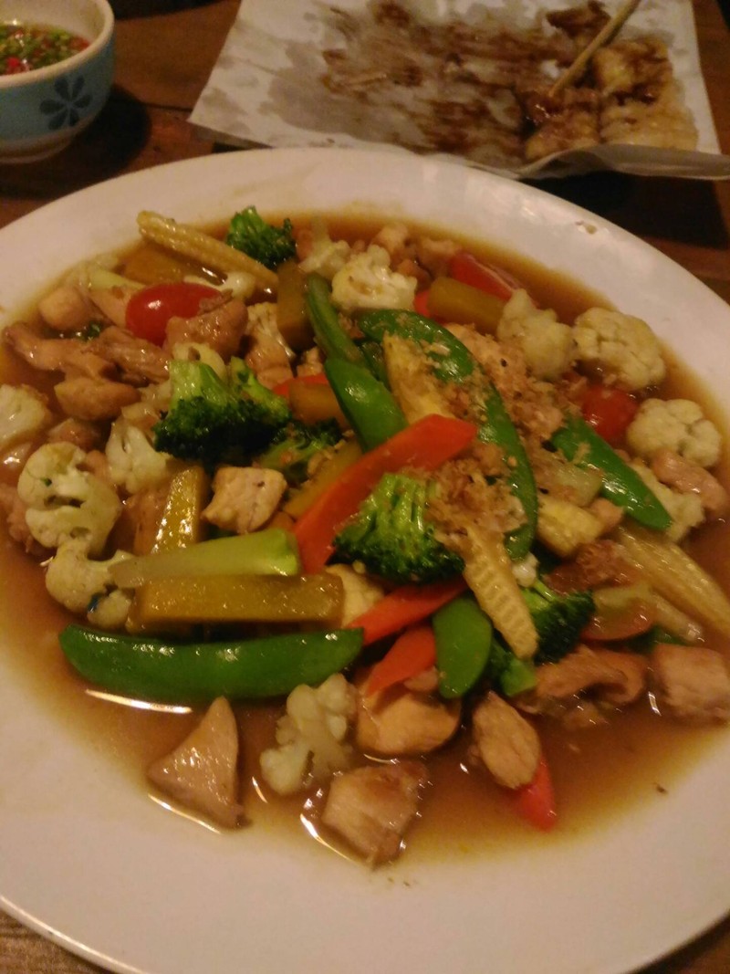 ผัดผักรวมมิตร(มิตรสหาย มาหลายคน)