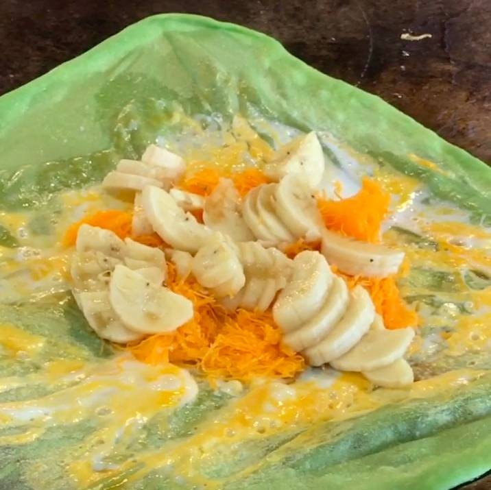 ใส่ฝอยทองและกล้วยย ให้เยอะดีค่ะ