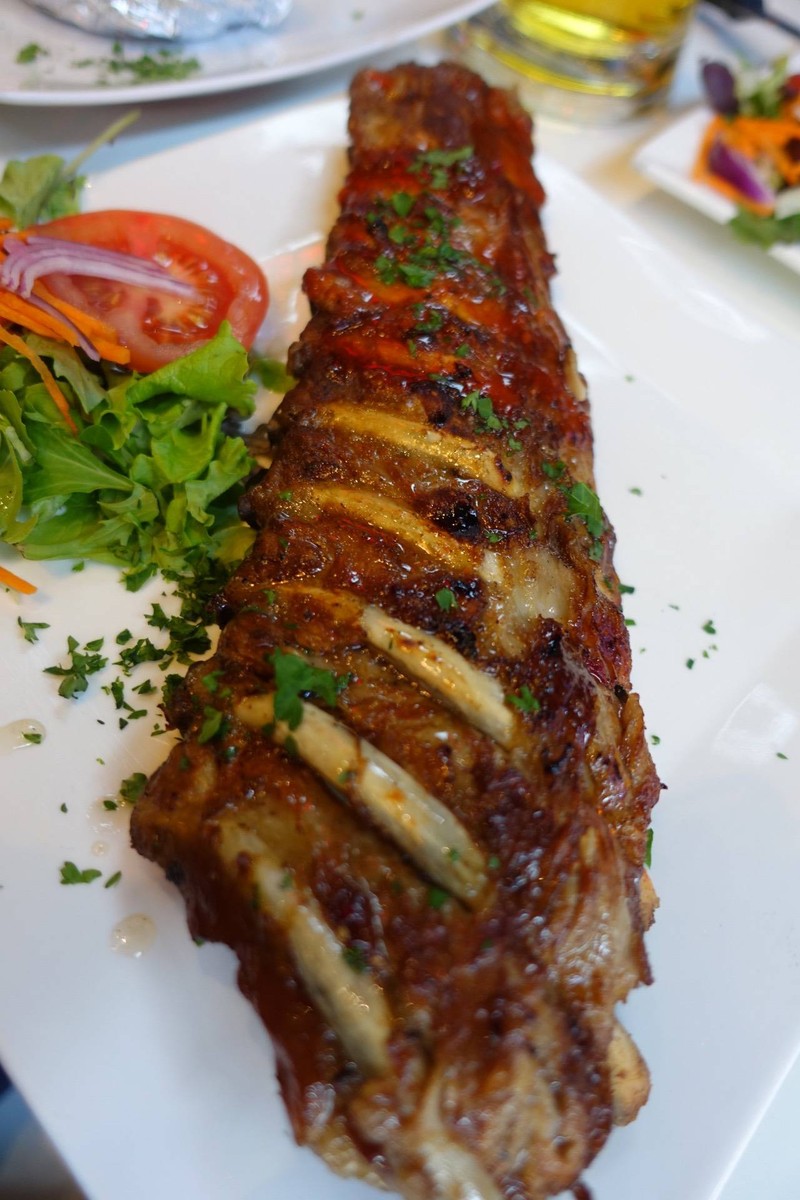 Ribที่นี่อร่อยใช้ได้ ไม่แห้งเลย มันแทรกตลอด
