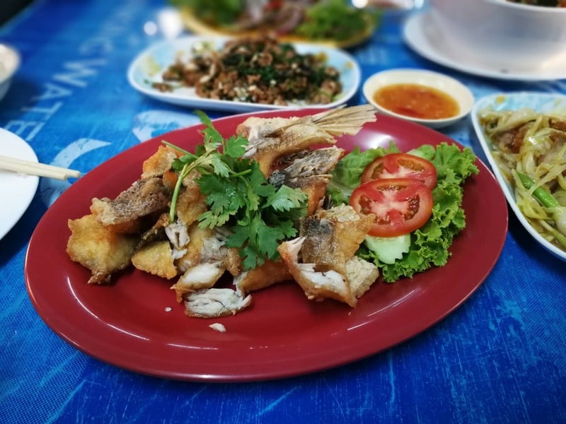 ครึ่งตัว 150 บาท