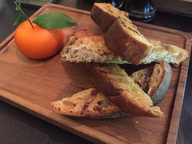 เมนูเเนะนำต้องสั่ง ตับหอมๆตัดกับรสเปรี้ยวอ่อนๆของเปลือกส้ม