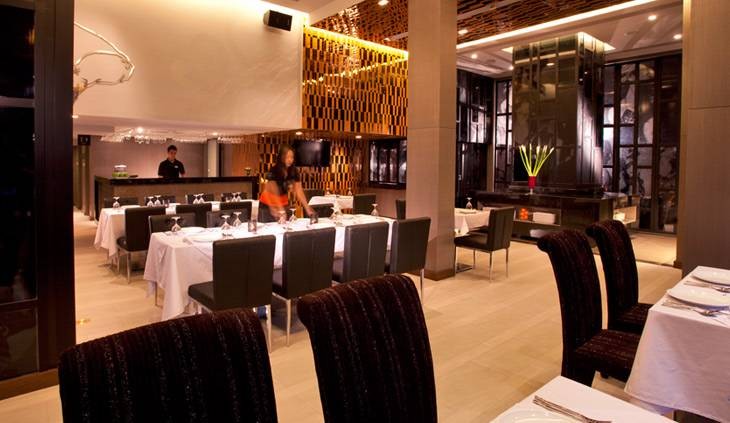 The Deck Pub and Restuarant