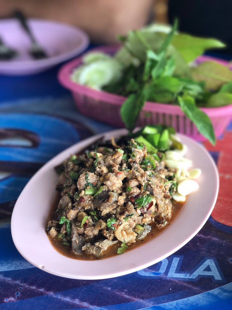 ลาบเป็ด รสไม่ถึงเท่าไหร่ เสียใจ