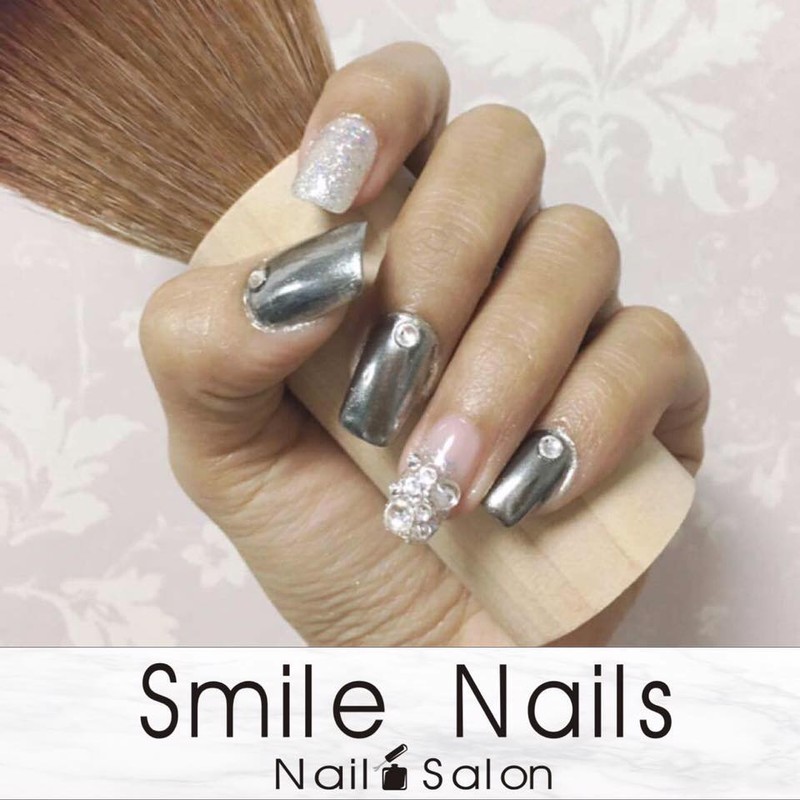 Smile Nails