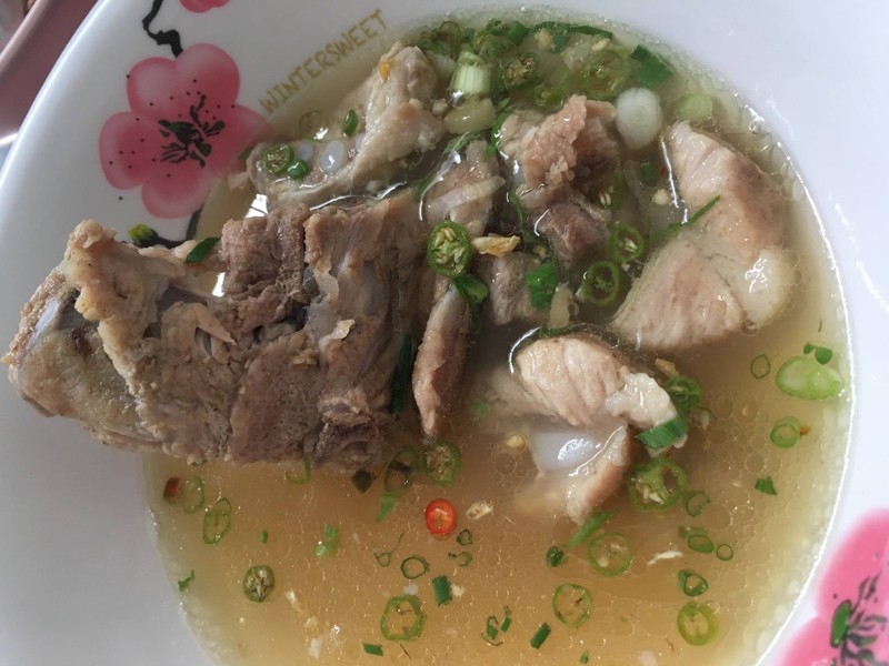 ต้มยำกระดูกรวม เปรี้ยวหอมมะนาว