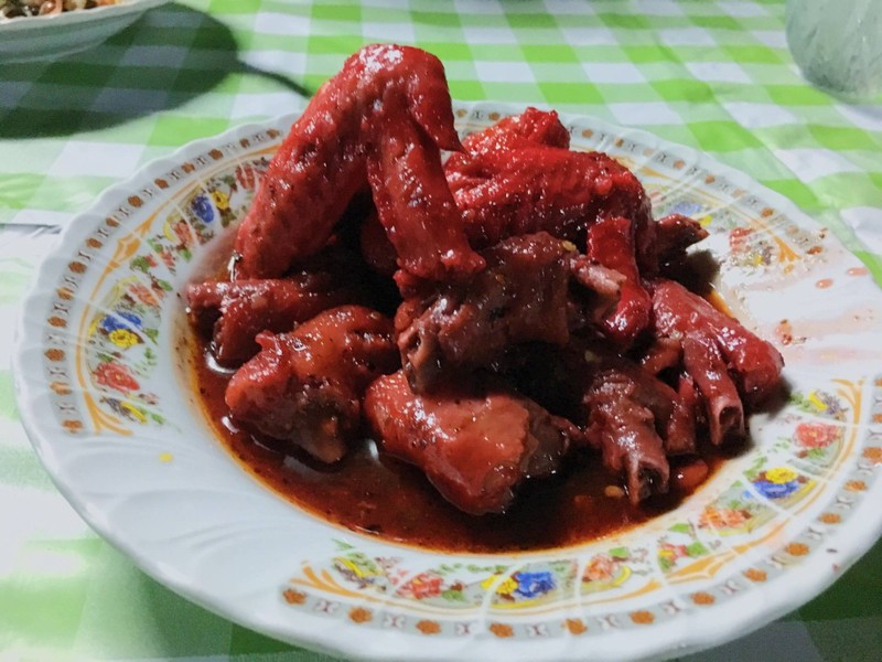 ปีกไก่น้ำแดง