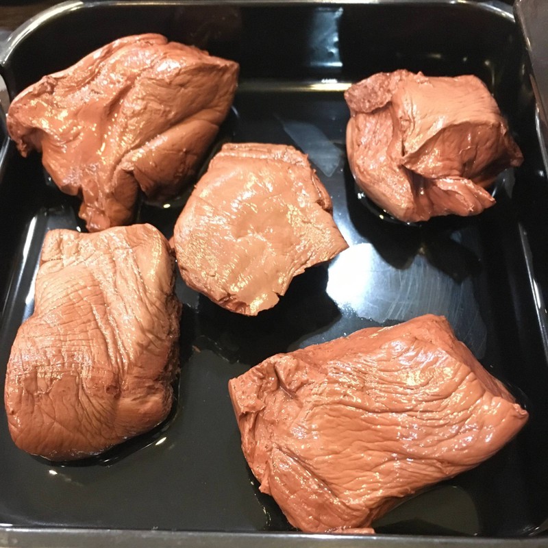 เลือดมีกลิ่นหน่อยๆ