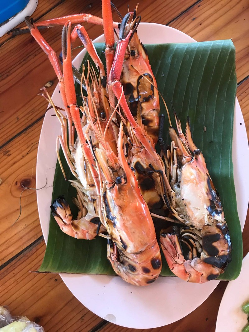 กุ้งเผา ก. ก. ละ 450 บาท