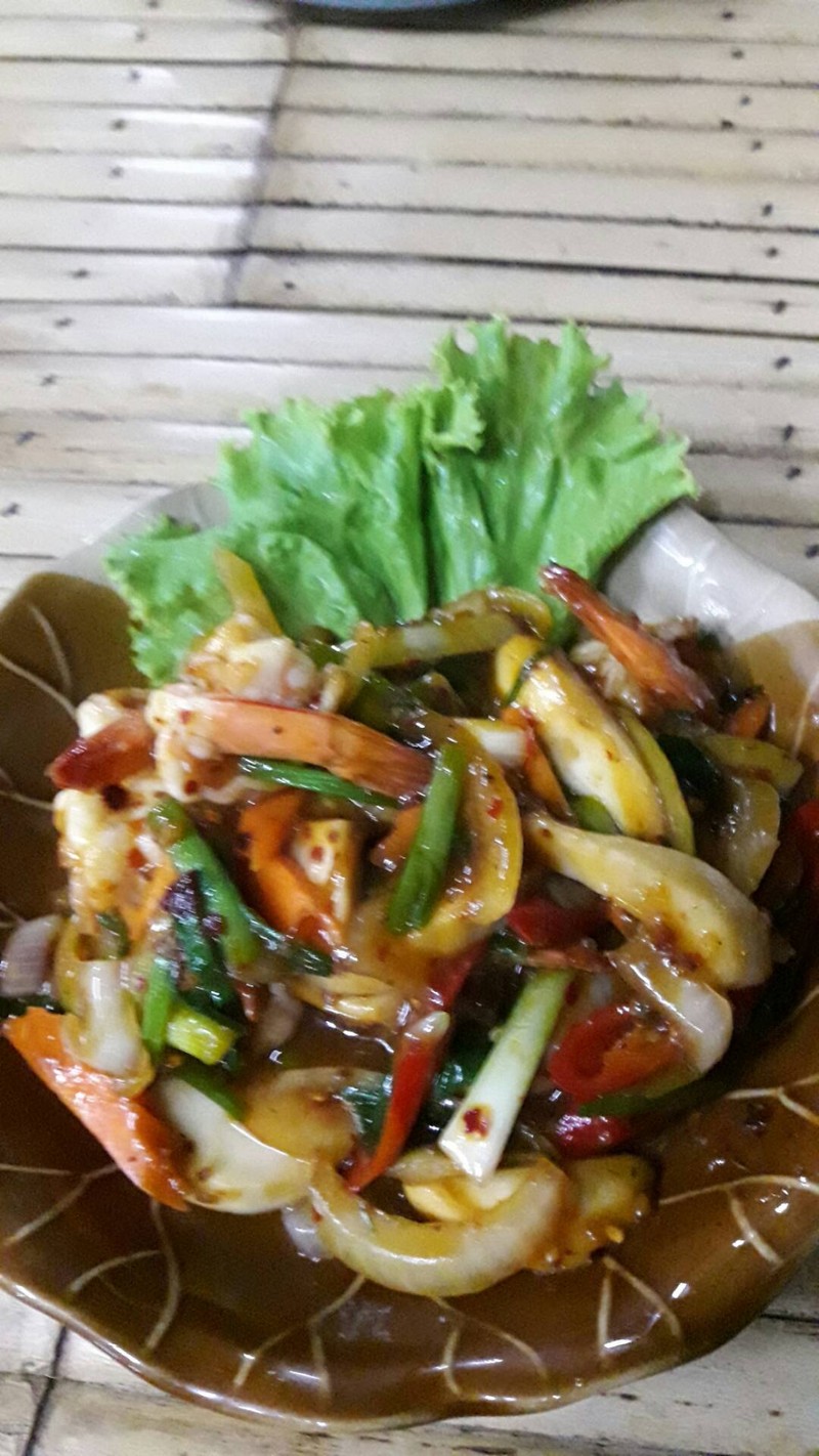Fried prawn chili paste กุ้งผัดนำพริกเผา