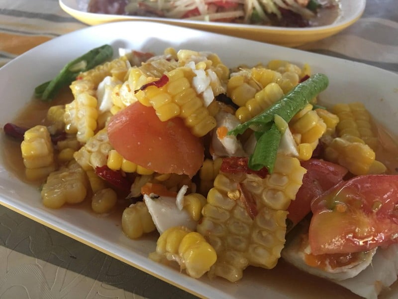 ตำข้าวโพดไข่เค็ม