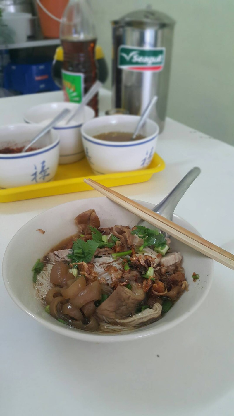 เส้นหมี่น้ำ 40 บาท