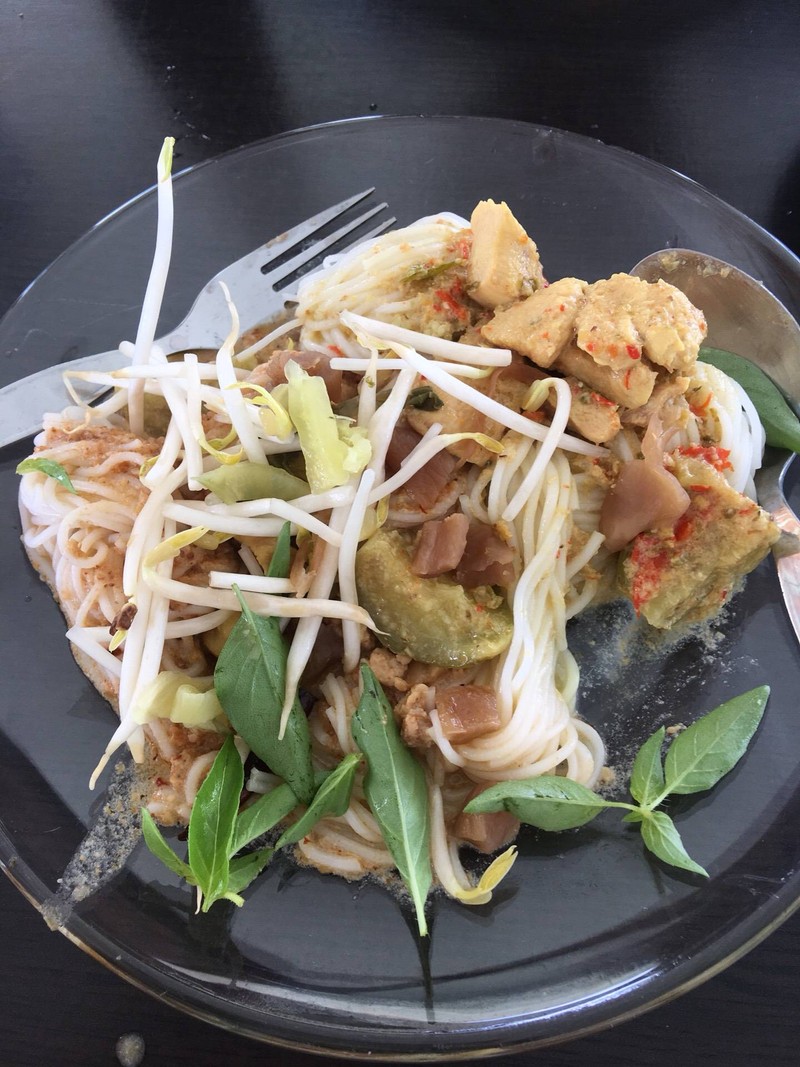 จริงๆน่ากินกว่านี้แต่เราใส่ผักมั่วซั่วไปหน่อย