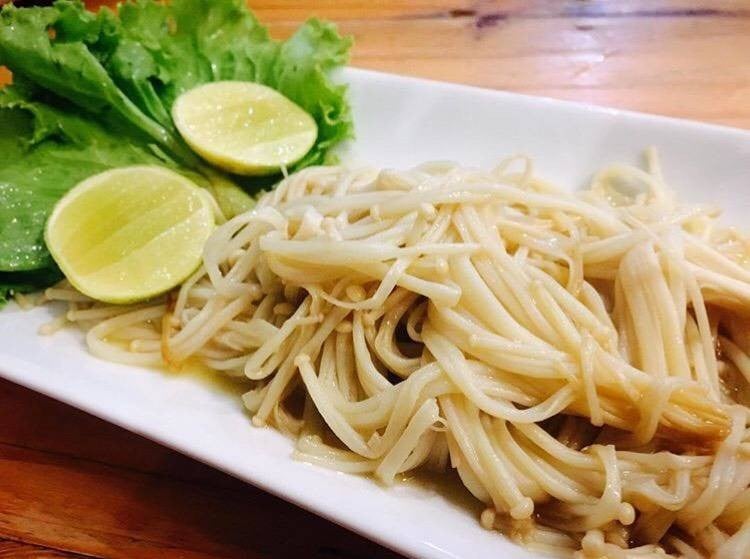 เห็ดเข็มทองผัดเนย