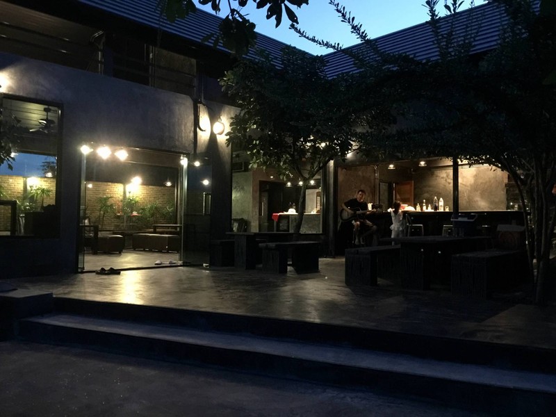 วิวอีกด้านเป็นทุ่งนา