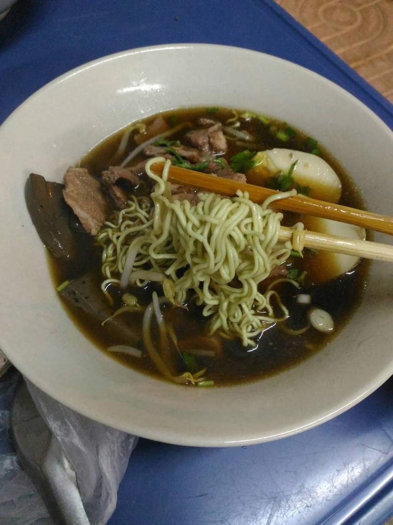 เส้นหมี่หยก