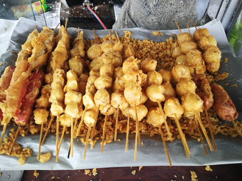 ใส่ตู้ปิดกระจกไว้