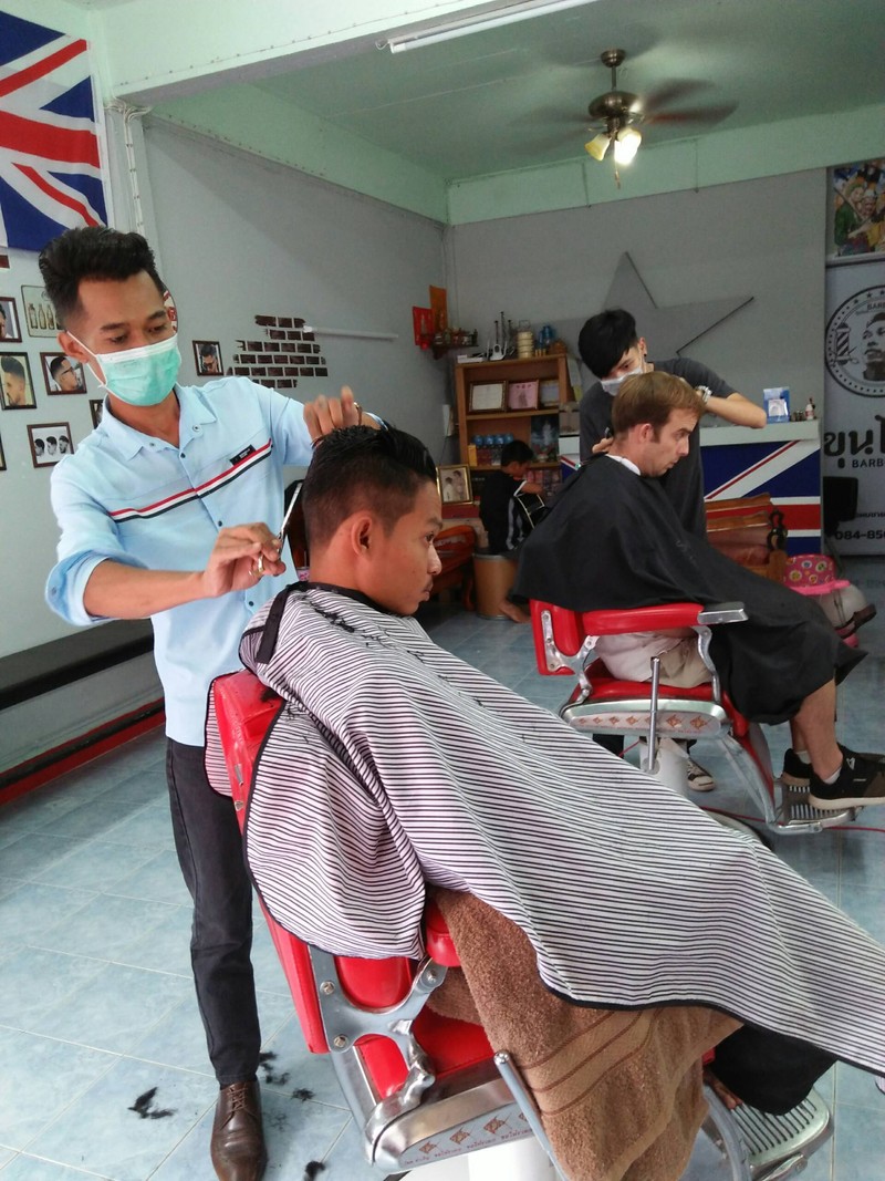 ร้านตกแต่งใหม่กว้างขวางใหญ่กว่าเดิม พร้อมช่างเพิ่ม1ท่านเพื่อลูกค้าไม่ต้องรอนาน เ