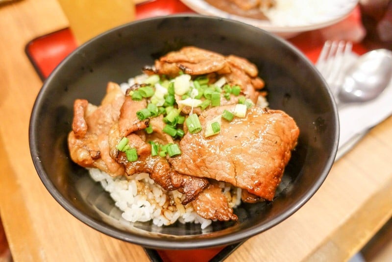ข้าวหมูย่างฮอกไกโด 