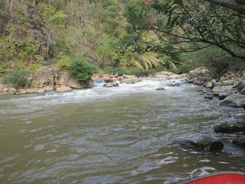 รูปภาพจาก FB : Motor Coaches