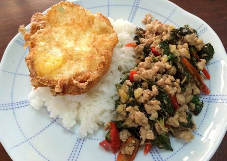 กระเพราร้านนี้อร่อยจริงๆครับ ไม่ต้องปรุงน้ำปลาเลย รสชาดครบเครื่องครับ  ปริมาณระด