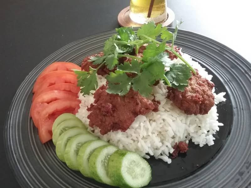 ข้าวหมูก้อนทอด