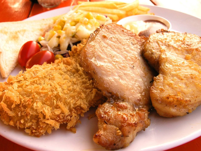 รวม3อย่างหมูไก่ปลาในจานเดียวประหยัดได้อีก