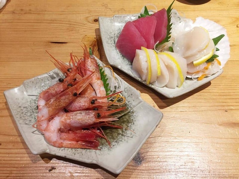 กุ้งจะใสๆน่าทานมีความหวานในตัวนิดๆ หอยเชลล์นุ่มๆรับประกันเรื่องความสดเลยครับ