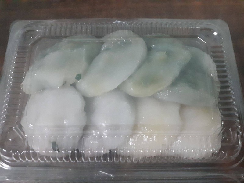 กล่องละ 40 บาทตกราคาลูกละ 5 บาท