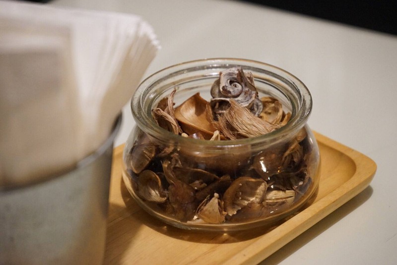 มีอะไรไม่รู้หอมๆด้วยวางที่โต้ะ